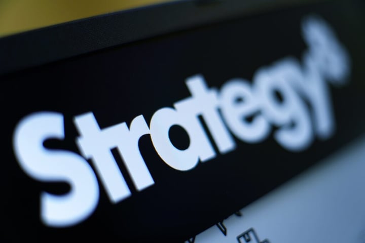 Why Are Strategy Shares Seesawing On Tuesday?
