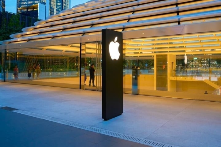 Apple’s Best-Ever Mac Launch, Google’s Gemini On Mac, Amazon’s ‘Transformer’ Project And More: This Week In Appleverse