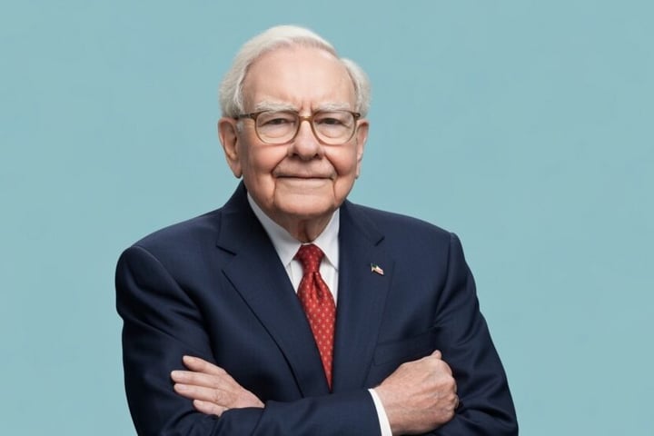 Warren Buffett Says He’d Buy ‘A Whole Lot’ Of Apple If It Gets Cheaper— And He’s Not Losing Sleep Over Cashing Out $100 Billion Stake