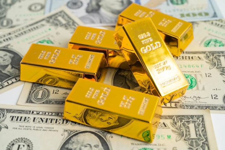 Gold Taps $4,100 And Dollar Emerges As Ultimate Crisis Safe Haven, Says TD Securities Strategist