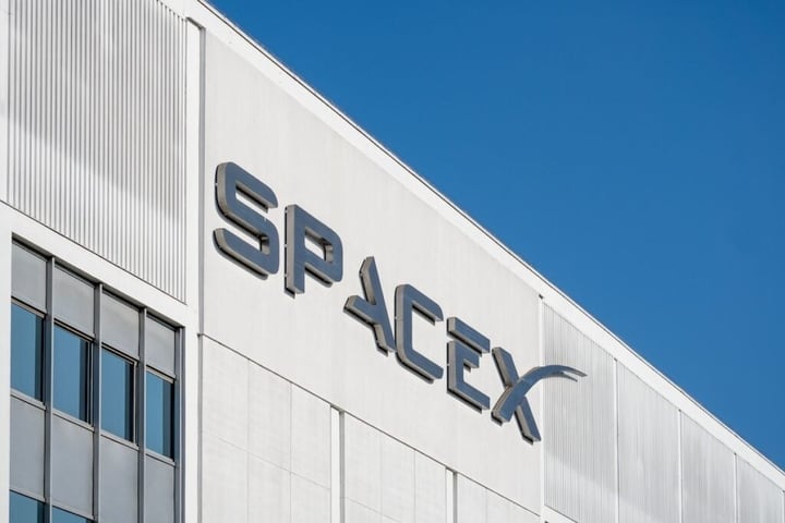 Gary Black Sounds Alarm On Sell Side Bias In SpaceX IPO Buzz
