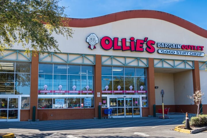 Ollie’s Bargain Outlet Analysts Slash Their Forecasts After Q4 Results