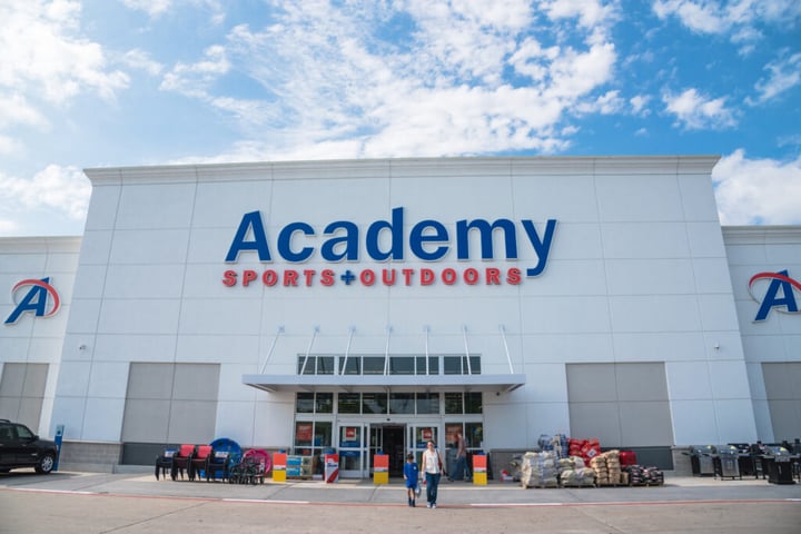 How To Earn $500 A Month From Academy Sports And Outdoors Stock Ahead Of Q4 Earnings