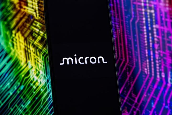 Why Are Micron Technology Shares Sliding On Monday?