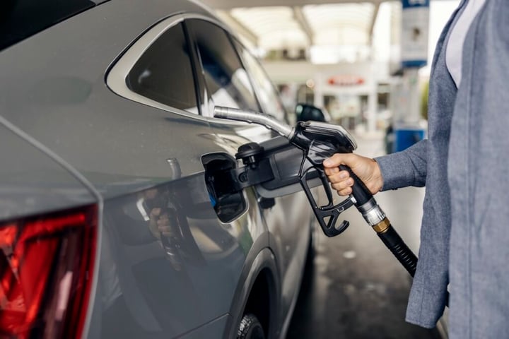 Gas Squeezes Drivers Across America As Average Price Nears $4, EPA Clears Wider E15 Fuel Sales