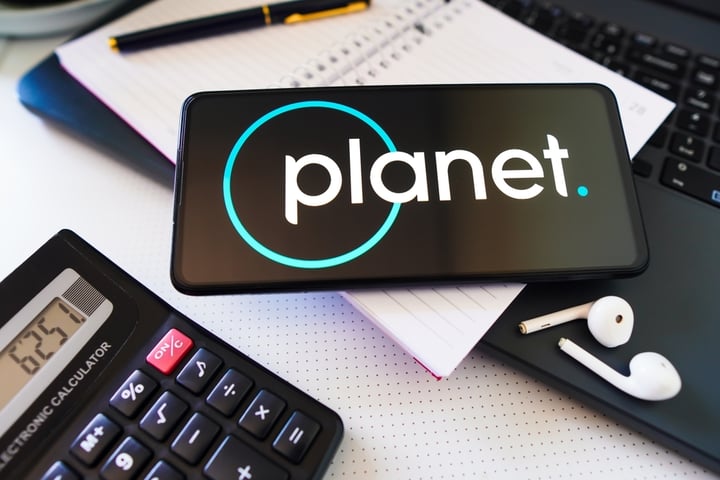 What’s Going On With Planet Labs Stock Friday?