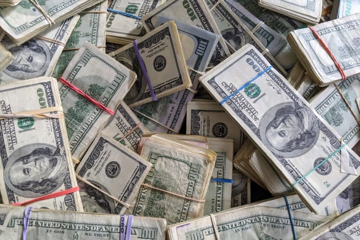 The U.S. Dollar Is Down 10% Since The Start Of Trump’s Second Term — Here’s What That Means For Your Portfolio