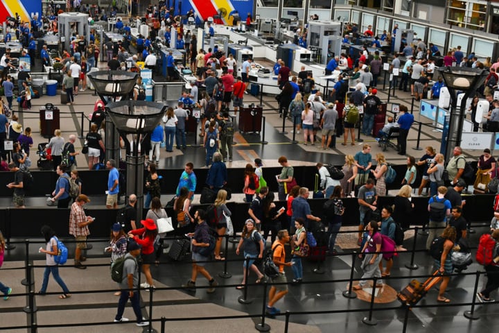 Trump’s TSA Pay Fix May Not End Long Airport Lines: Here’s Why