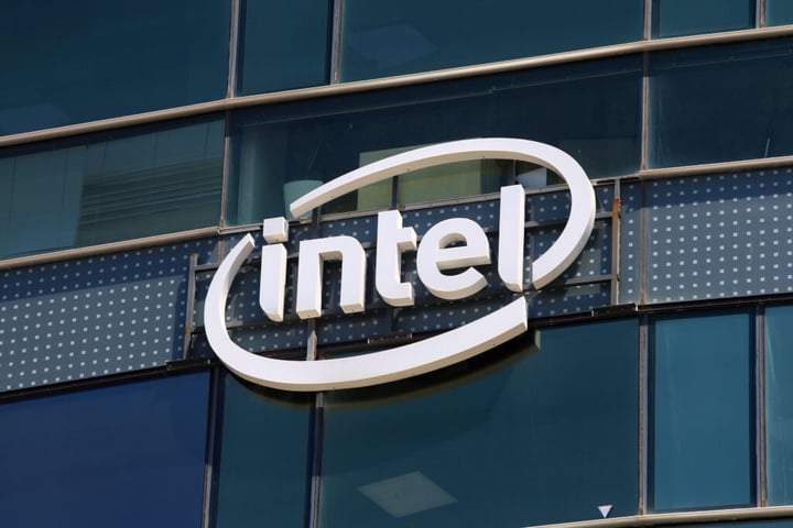 What’s Going On With Intel Stock Wednesday?