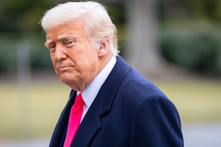 Trump Insiders ‘Getting Richer’ Off S&P 500 Spike: Adam Schiff Demands White House ‘Transaction Reports’ Ahead Of Iran Pivot Post