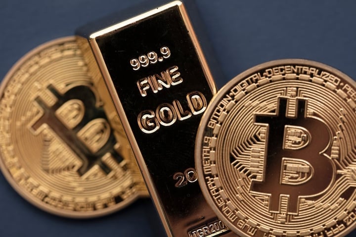 Bitcoin’s Underperformance Against Gold May Be A ‘Buy The Dip’ Case, Analyst Says