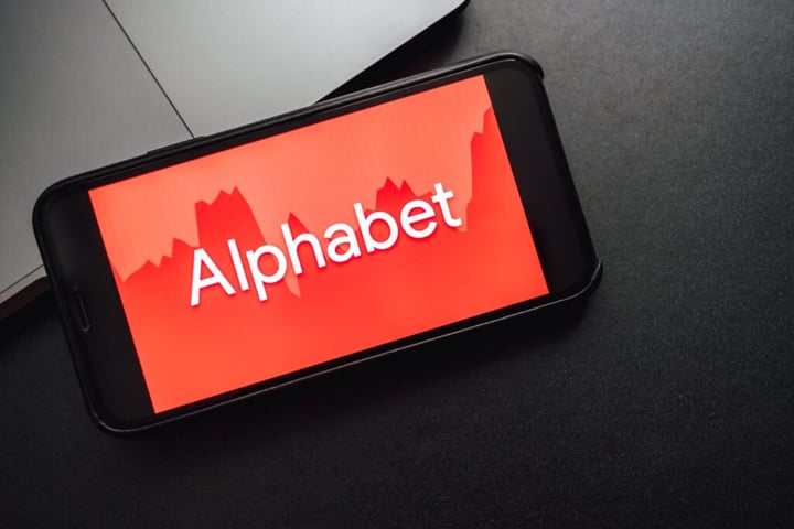 Alphabet, Apple And 3 Stocks To Watch Heading Into Thursday