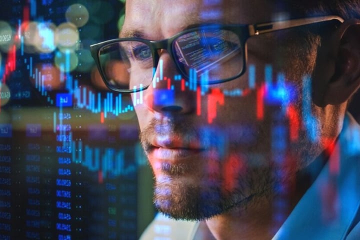 Netflix, ASML, CRH And A Financial Stock: CNBC’s ‘Final Trades’