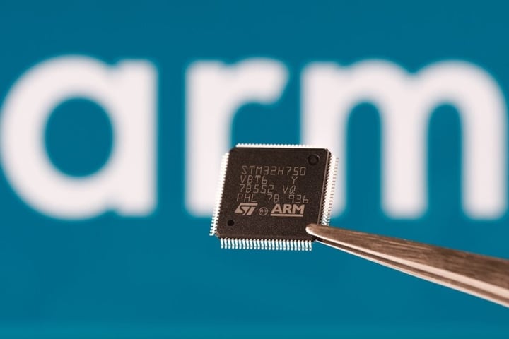 What’s Going On With Arm Holdings Stock Thursday?