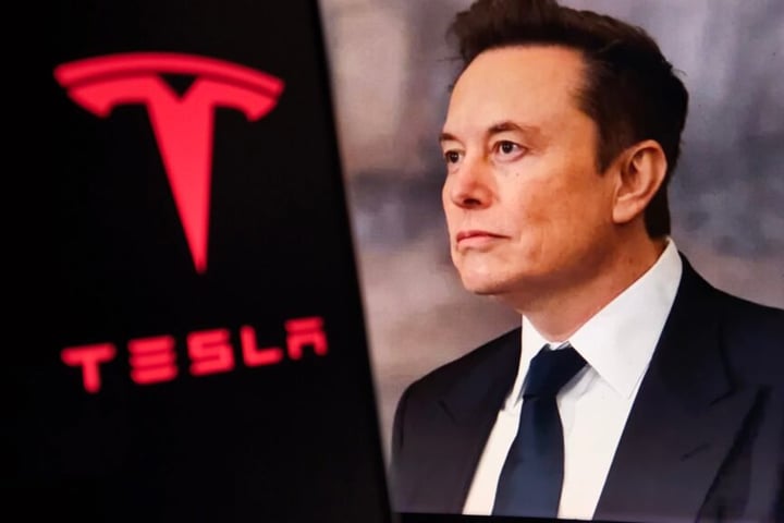 Ross Gerber Thinks Elon Musk’s SpaceX, Tesla Could Create ‘Berkshire Hathaway Of AI’