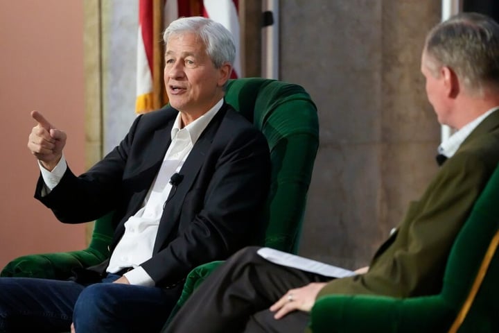 Jamie Dimon Warns Trump: ‘Economic Relations Are Not Just Tariffs…’