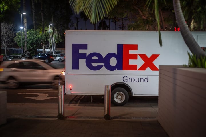 UPS, FedEx To Return Billions In Tariffs To Customers