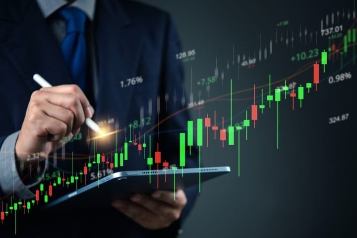 What’s Going On With POET Technologies Stock Friday?