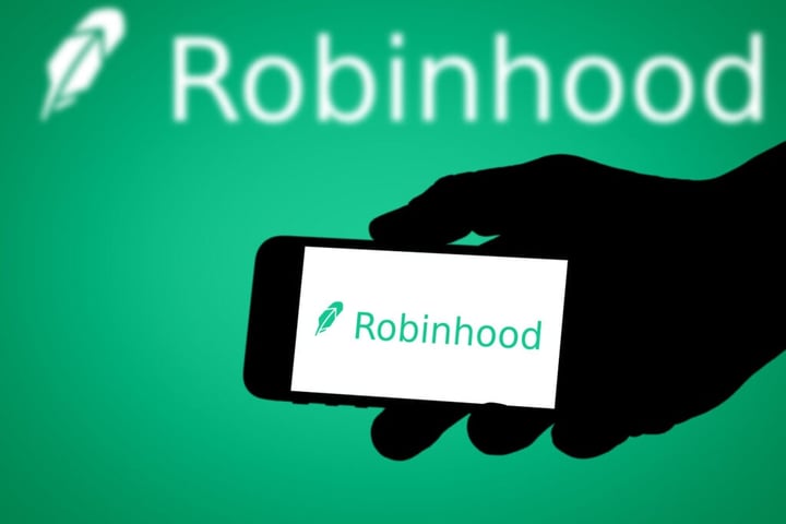 What’s Going On With Robinhood Stock Thursday?