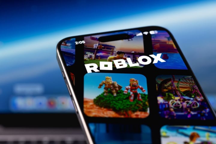 What’s Going On With Roblox Stock Today?