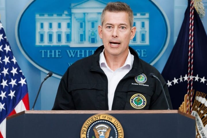 Sean Duffy Touts Revamped Air Traffic Control—Floppy Disks, Flight Strips To Be Retired