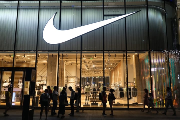 This Nike Analyst Is No Longer Bullish; Here Are Top 5 Downgrades For Friday