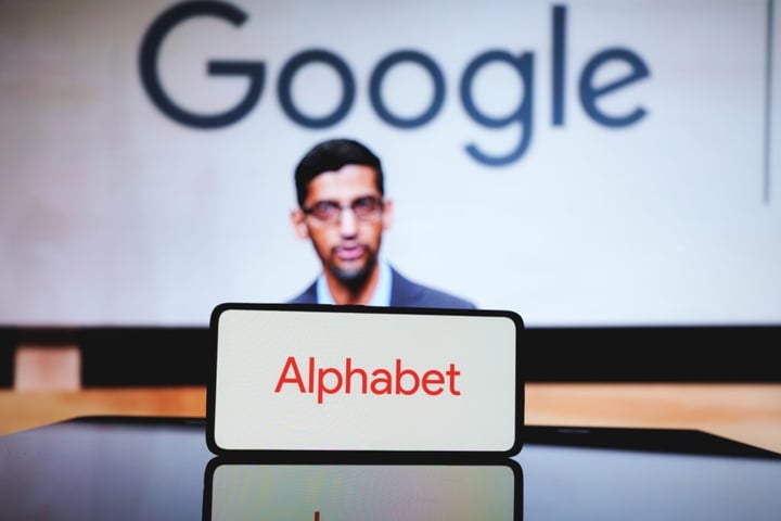 Alphabet Sheds Its ‘Black Hole’ Label With $150 Billion In ‘Hidden Assets’ From SpaceX And Anthropic, Says Expert