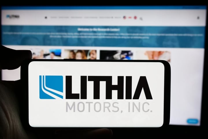 What’s Going On With Lithia Motors Stock Wednesday?