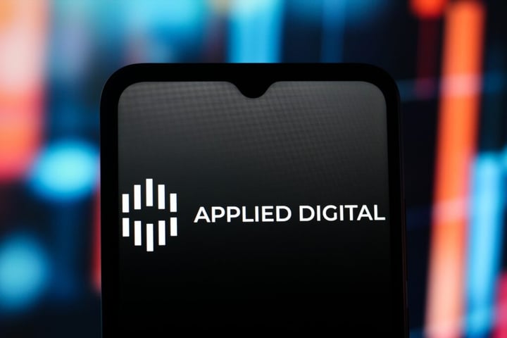 Why Are Applied Digital Shares Sliding Thursday?