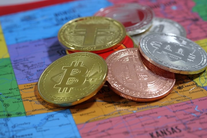 Weekend Round-Up: Blockchain Capital’s $700 Million Target, Sanders’ Crypto Critique And Bitcoin’s Future