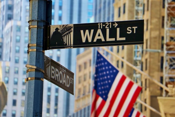 Stock Market Today: Dow Jones, S&P 500 Futures Edge Higher With Eyes On Iran Talks—Apple, UnitedHealth, 3M In Focus (UPDATED)