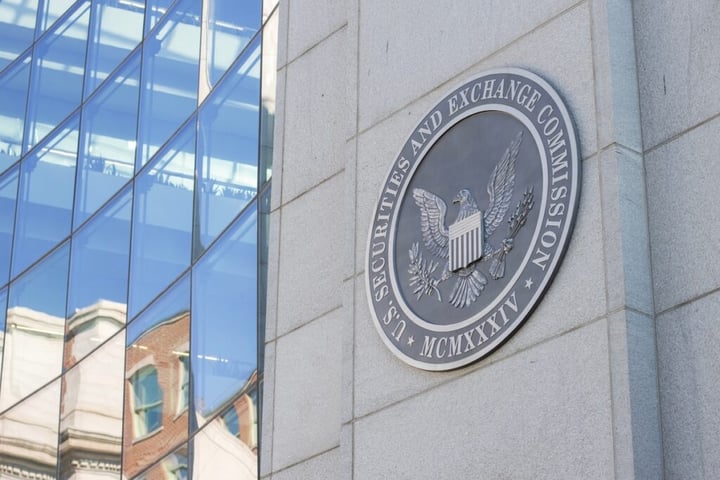 Ripple CEO Brad Garlinghouse Slams Gary Gensler-Era SEC, Says Trump Appointee Paul Atkins Like A ‘Breath Of Fresh Air And Sanity’
