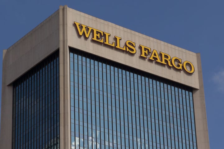 How To Earn $500 A Month From Wells Fargo Stock Ahead Of Q1 Earnings