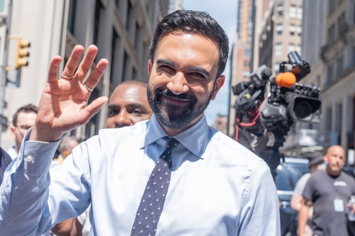 Peter Schiff Warns Zohran Mamdani’s Government Grocery Plan Will Be ‘Far Less Efficient’ — Mayor Says ‘I Look Forward To The Competition’