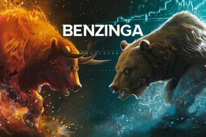 Benzinga Bulls And Bears: Apple, Intel, Tesla — And Markets Extend April Rally