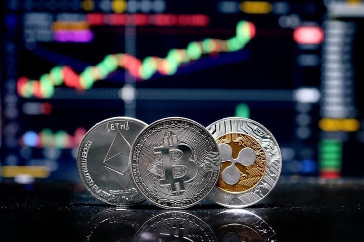 Bitcoin, Ethereum, XRP, Dogecoin Slip As Hot CPI Data Triggers Risk-Off Mood