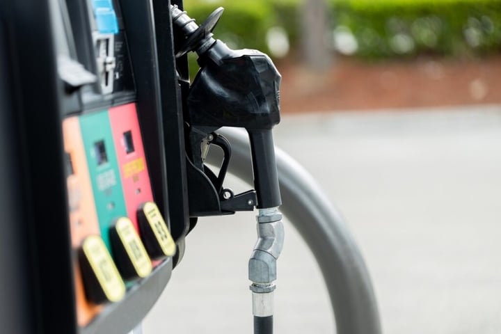 Tesla Investor Ross Gerber Says Gas Prices ‘Don’t Matter’ To Millions Of EV Owners: ‘Go Get One’