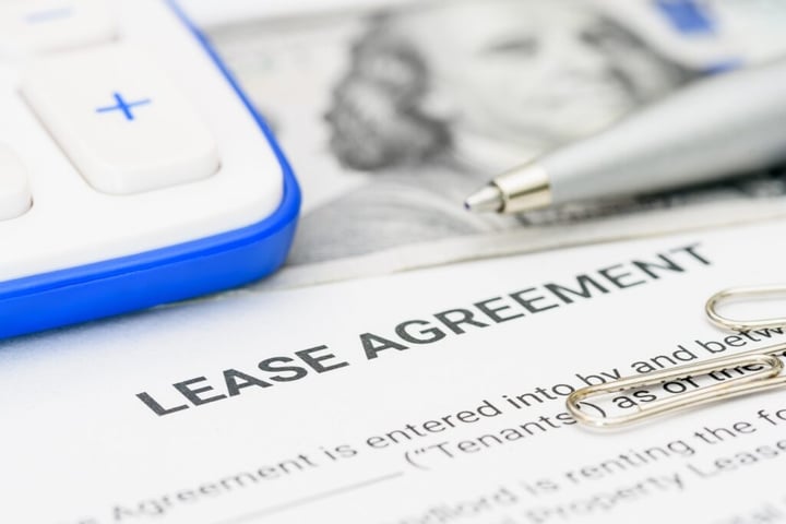 “I Didn’t Remind Him to Kick Me Out,” Tenant Says as Landlord Gets Mad Over 5-Year Extension