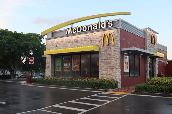 How To Earn $500 A Month From McDonald’s Stock Ahead Of Q1 Earnings