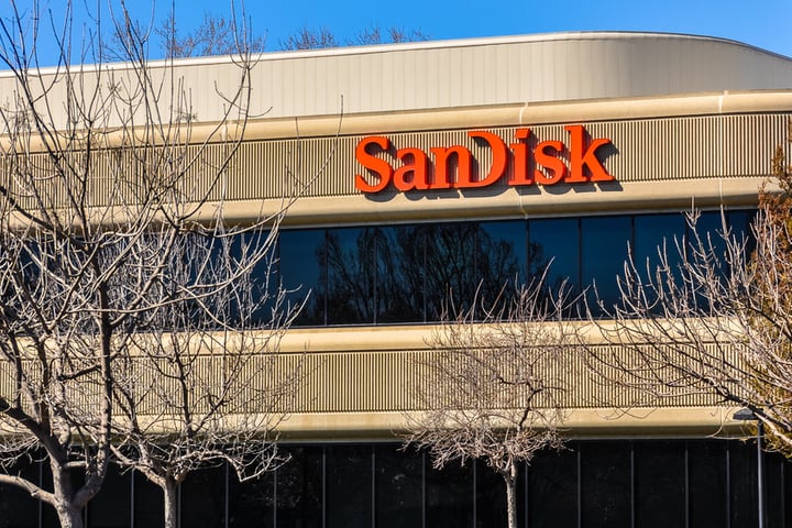SanDisk Bets Big On Multi-Year Contracts As AI Chip Demand Booms