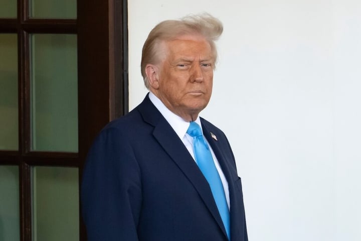 Bitcoin, Ethereum, XRP, Dogecoin Fall Amid Trump’s ‘Clock Is Ticking’ Iran Warning: Analyst Says BTC Can Slip If This ‘Important’ Support Is Lost