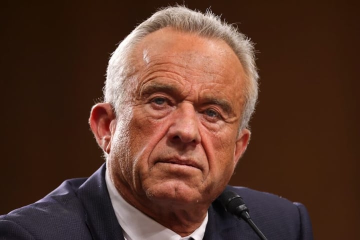 Robert F. Kennedy Jr. Wants To Take ‘Clear And Decisive Action’ On Psychiatric Drugs Amid ‘Deprescribing’ Push: Big Pharma Should Pay Attention