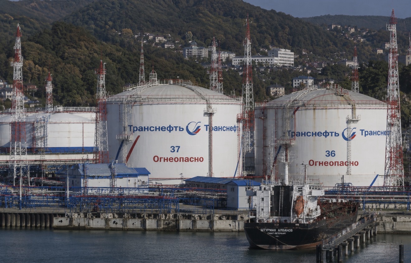 EU Considers Keeping Russia Oil Price Cap in Place as Middle East Conflict Pushes Crude Higher