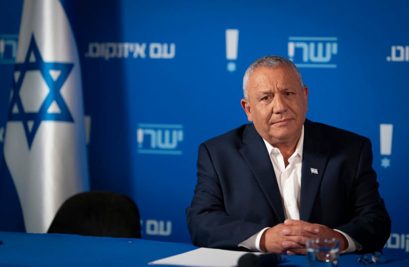 Gadi Eisenkot, head of the Yashar party, holds a press conference with the party’s new member Yoram Cohen in Tel Aviv, May 5, 2026. (credit: FLASH90)