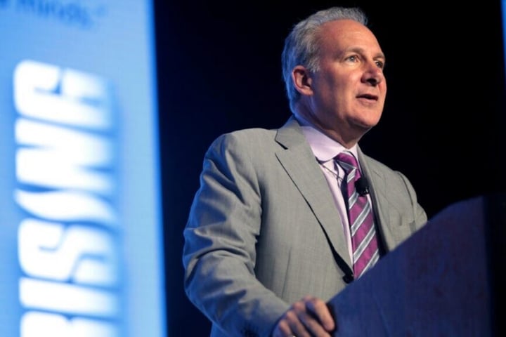 Peter Schiff: MSTR Is At The ‘Beginning Of The End’ And Just Doing ‘Damage Control’