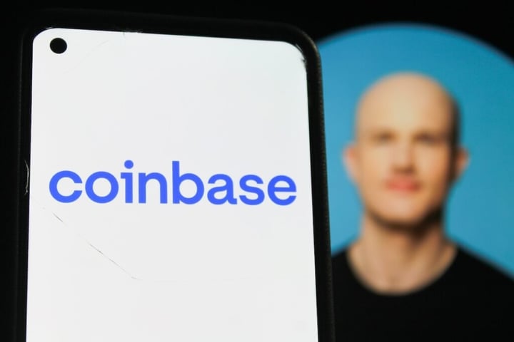 Institutions Don’t Mind Scooping Up Bitcoin At A Discount, Says Top Coinbase Exec