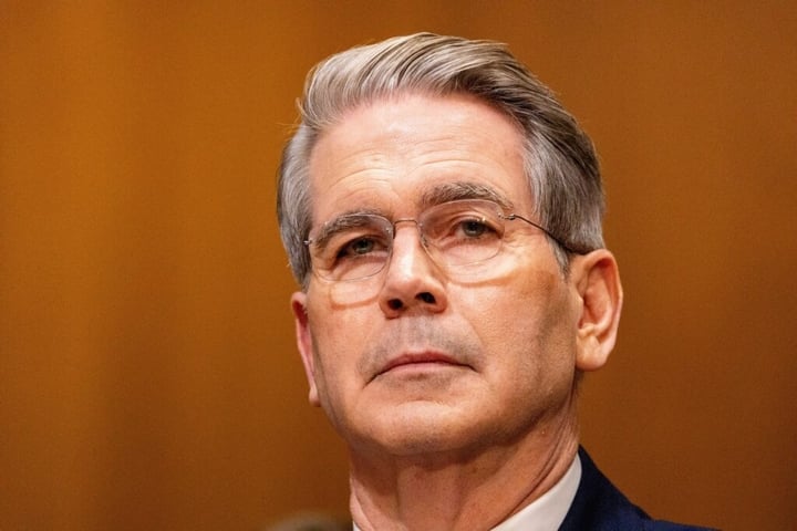 Scott Bessent’s $1 Billion Crypto Seizure Claim Met With Shakespeare’s ‘Dwarfish Thief’ Dig By Iran