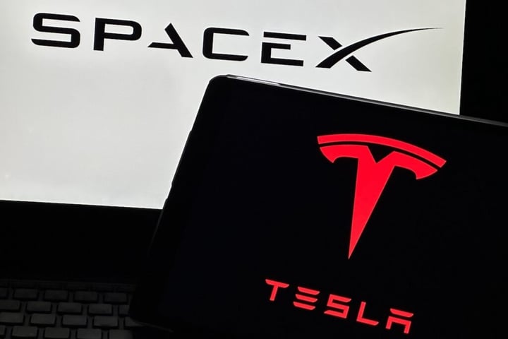 Will Elon Musk Merge SpaceX And Tesla In 2026? Crypto Prediction Market Isn’t Ruling Out The Possibility