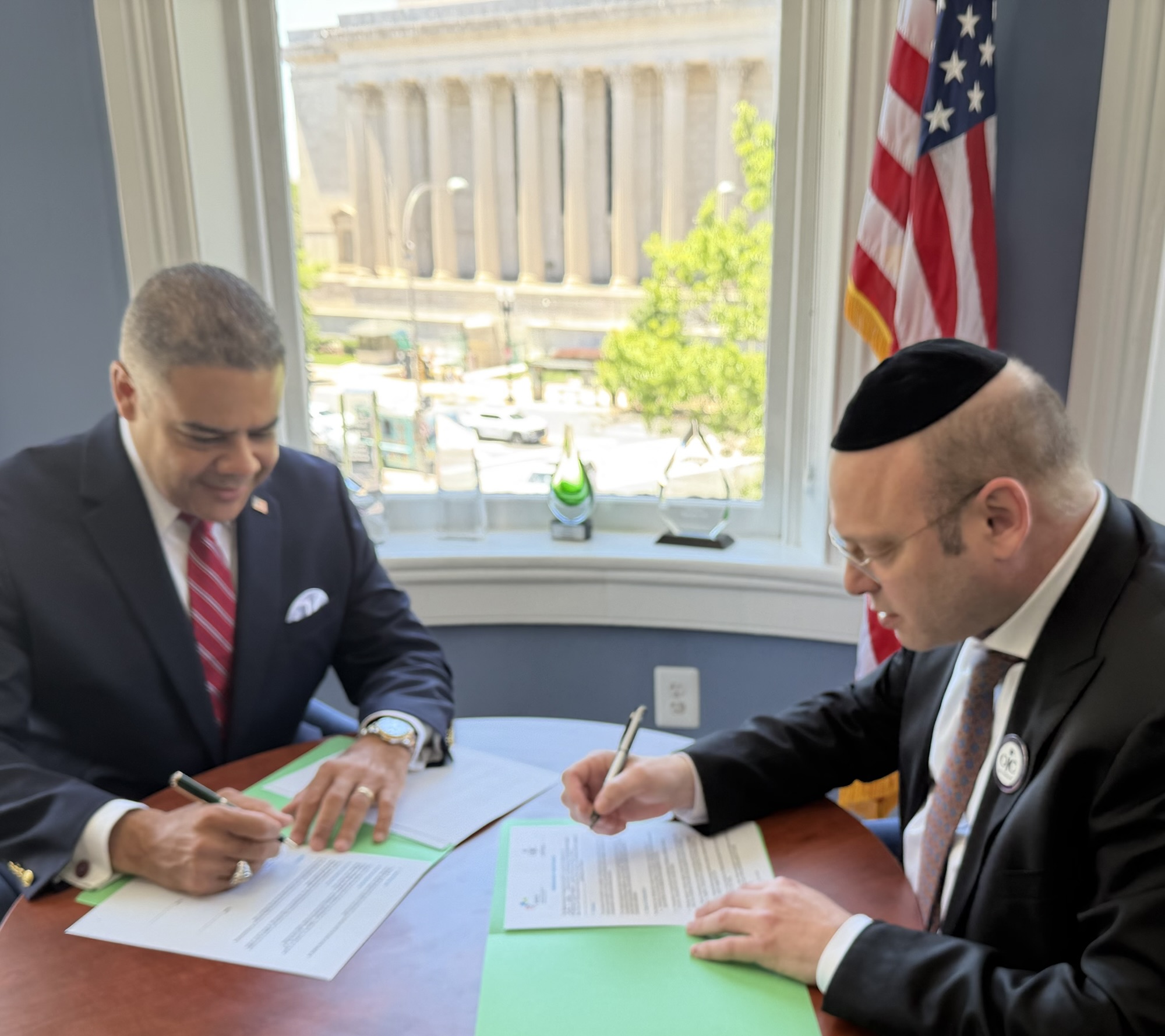 Building on Historic U.S. Commerce Department Minority Status MOU, Orthodox Jewish Chamber and NMSDC Sign Capitol Hill Partnership to Expand Opportunity Across Corporate America