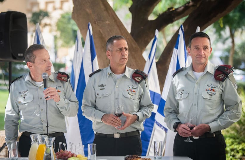  Amir Baram stands with Aviv Kohavi and incoming Chief of Staff Herzi Halevi, October 31st, 2022.  (credit: IDF SPOKESPERSON UNIT)